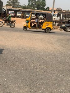 Absence of traffic warden causes accident on Akarigbo road, Sagamu