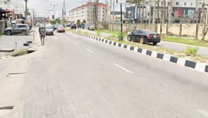 Robbery: Lagos Eatery Invaded By Armed Robbers, Security Guard Shot