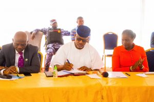 Gov. Dapo Meets With Health Workers in Ogun State 