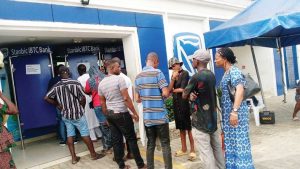 Crowd Reducing As ATMs Dispense Both Old, New Naira Notes- NLC Reconsiders Strike