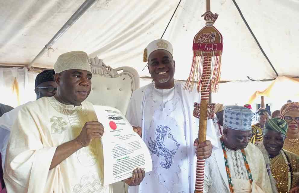 Obaship Tussle: Governor Abiodun Presents Staff of Office to New Monarch In Ogun Community