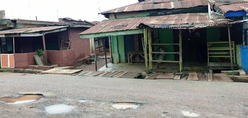 Heavy Downpour Leaves Shops in Sagamu Closed, Traders Call on Local Government for Assistance