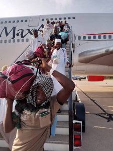 382 Ogun Pilgrims Return Home After Hajj