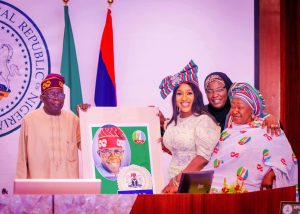 Tinubu Meets with National, Zonal, State Women Leaders of APC