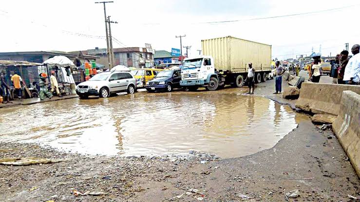 Ogun Finally Gets Nod From FG To Fix, Toll Deplorable Lagos-Abeokuta Expressway