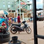 Health Concerns Rise as Vendors Sell Open Snacks Amid Dust in Sagamu. 